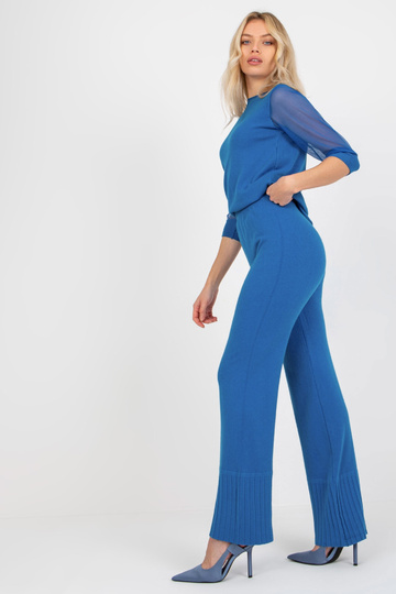 Tumši zilas sieviešu...