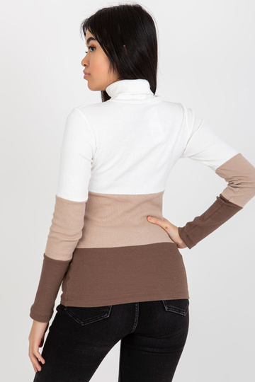 Ekrbrūna rievota pamata...