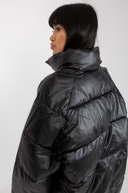 Melna dūnu stepēta ziemas jaka ar... Melna dūnu stepēta ziemas jaka ar...