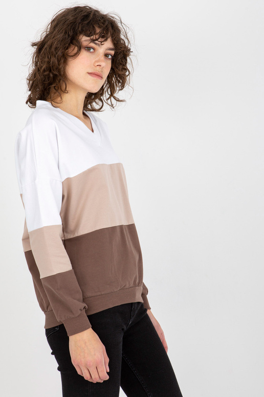 Balts un brūns pamata sporta krekls...