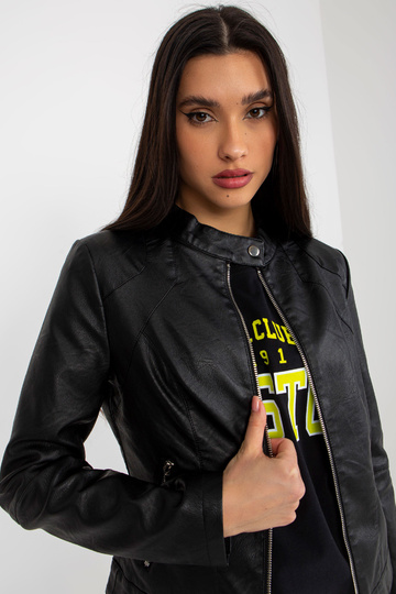 Melna eko-ādas motociklistu...