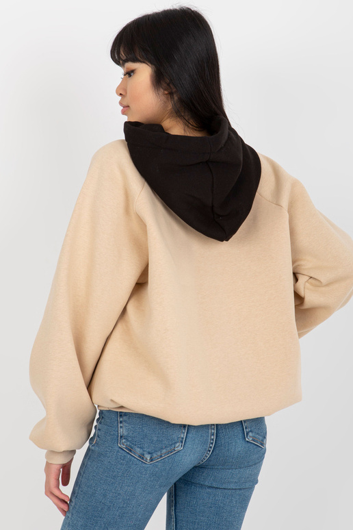 Bēša un melna sporta krekla oversize...