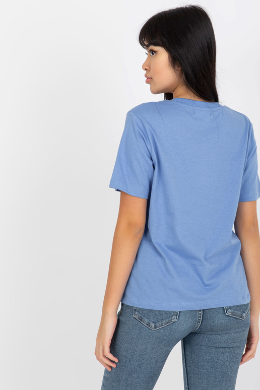 Zils klasisks T-krekls no kokvilnas... Zils klasisks T-krekls no kokvilnas...