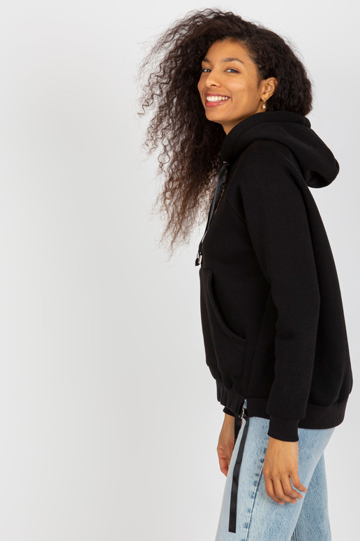 Melns ķengura džemperis ar kapuci OCH...