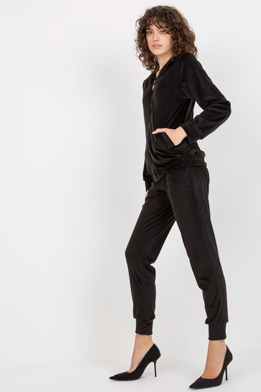 Melns sieviešu velūra komplekts ar...