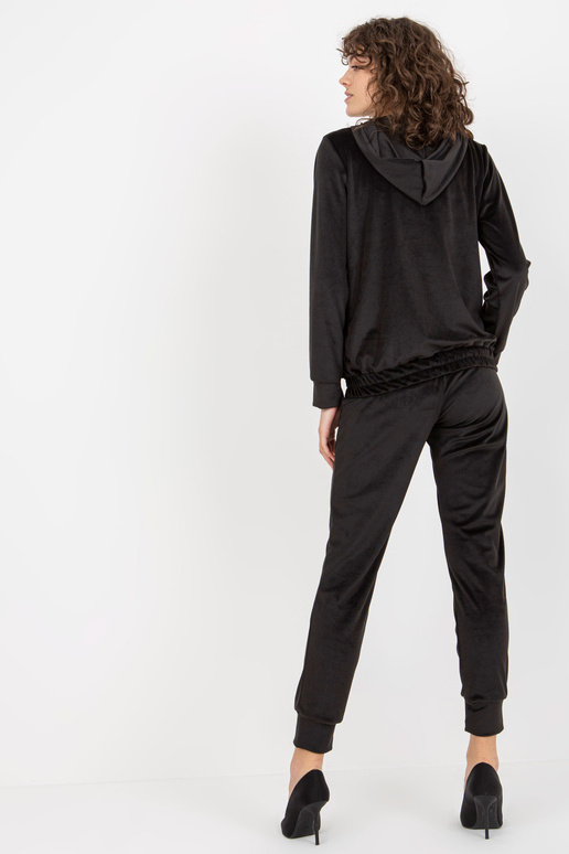 Melns sieviešu velūra komplekts ar...