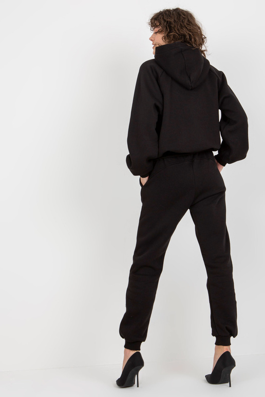 Melns divdaļīgs sporta kreklu...