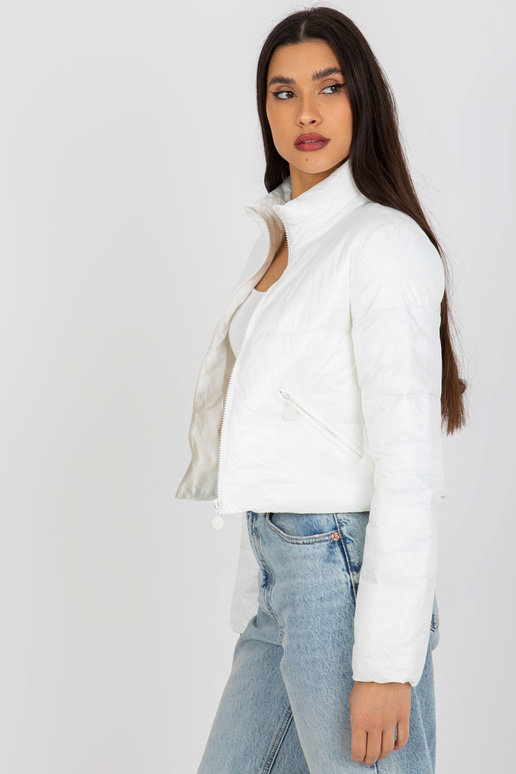 Ecru īsa pārejas stepēta jaka ar kabatām