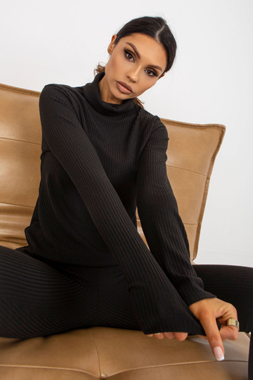 Melna ikdienas rievota...