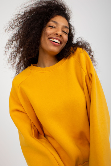 Tumši dzeltens pamata...