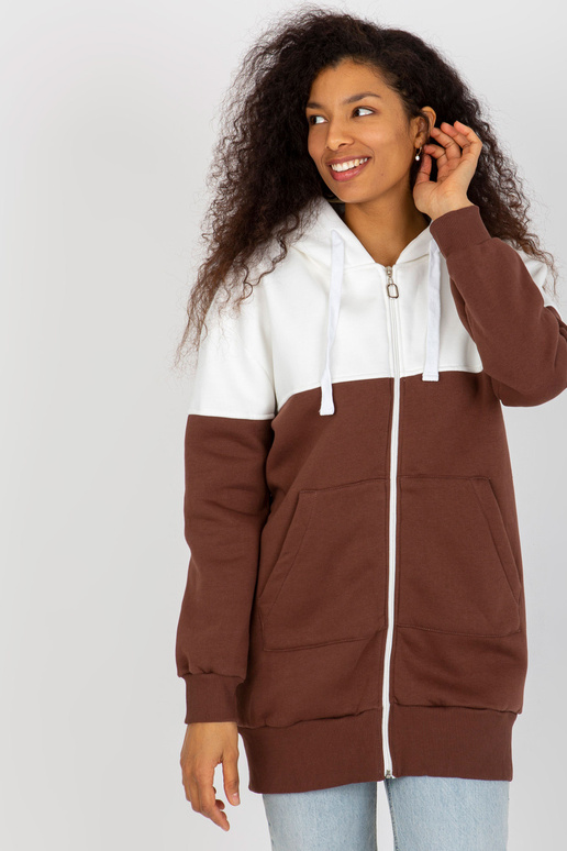 Ekrbrūns džemperis pamata kapuci