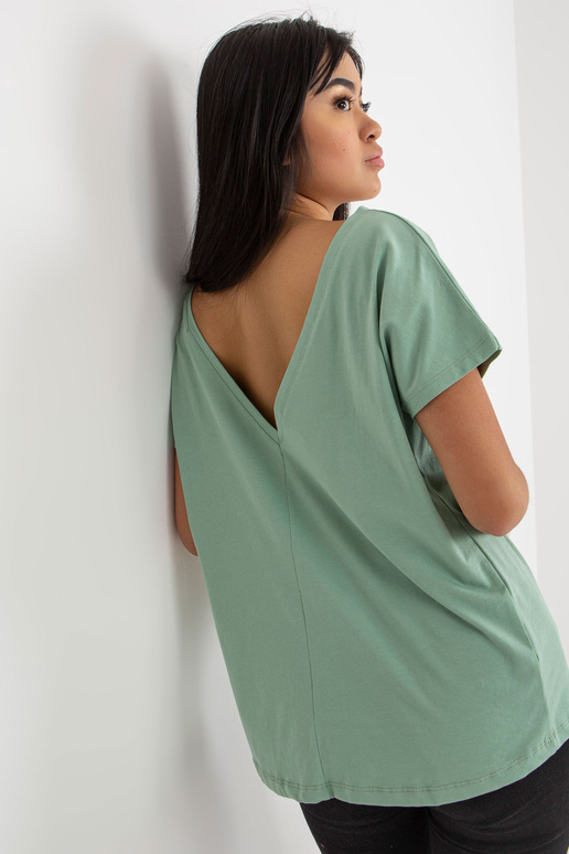 Pistāciju pamata t-krekls ar kaklu... Pistāciju pamata t-krekls ar kaklu...