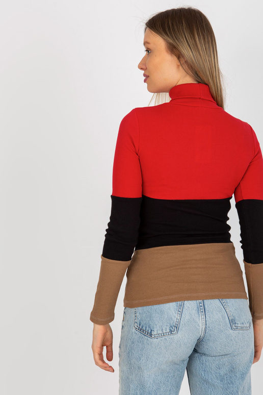 Sarkana un tumša kamieļu rievota...