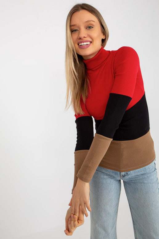 Sarkana un tumša kamieļu rievota...