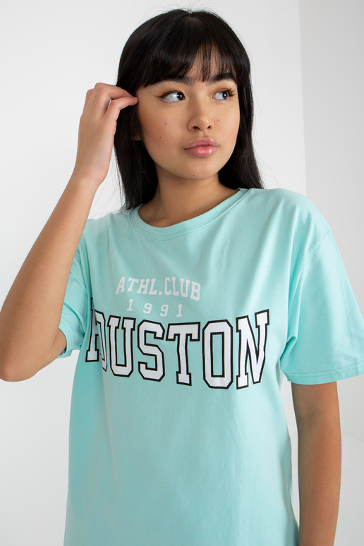 Piparmētru brīvs t-krekls ar uzrakstu