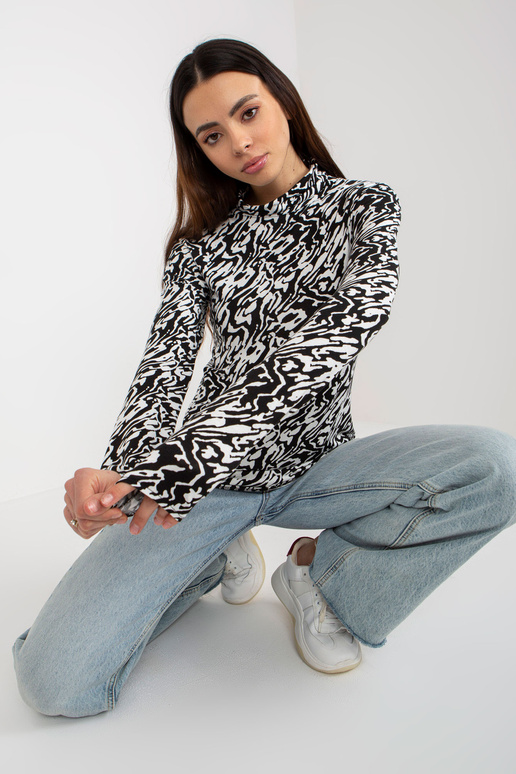 Balta un melna pieskaņota blūze ar...