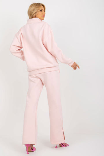 Gaiši rozā trīsdaļīgs...