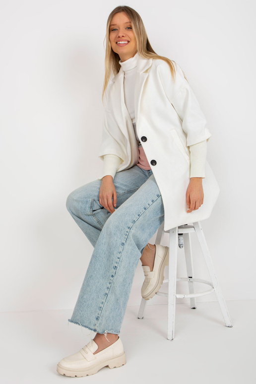 Ecru sieviešu mētelis ar izgriezumiem...