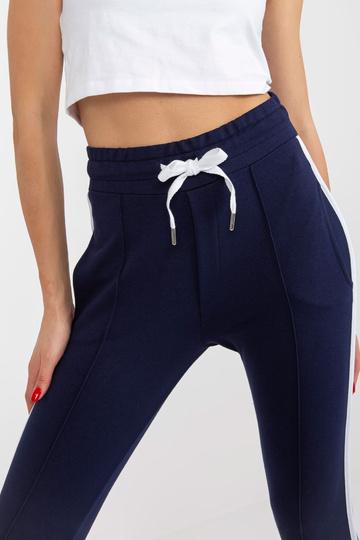 Tumši zilas pamata... 2