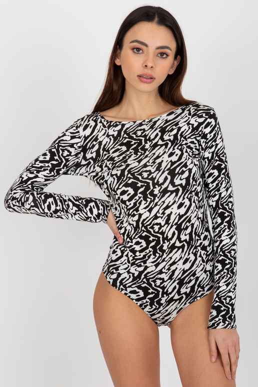 Balts un melns pieguļošs rakstains...