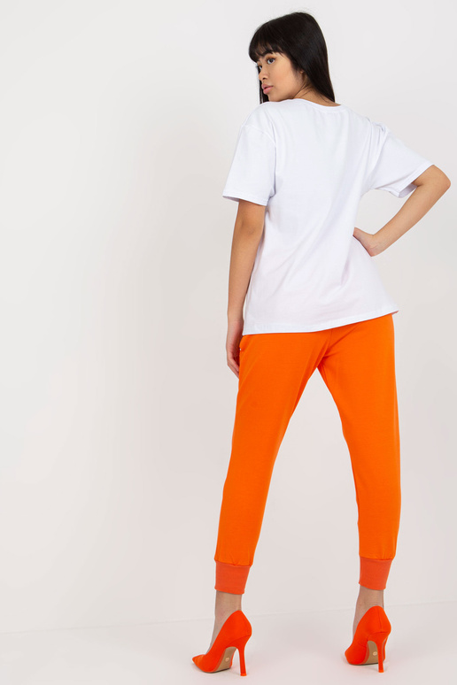 Balts T-krekls ar brīvu apdruku