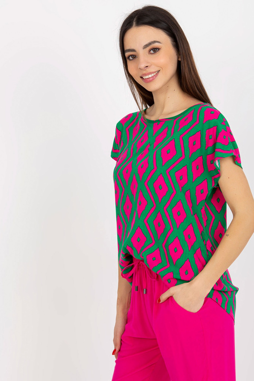 Zaļa blūze ar apdruku un īsām... Zaļa blūze ar apdruku un īsām...