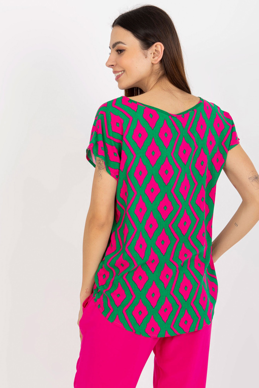 Zaļa blūze ar apdruku un īsām... Zaļa blūze ar apdruku un īsām...