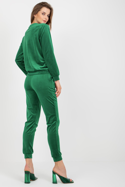 Zaļš sieviešu velūra komplekts ar...