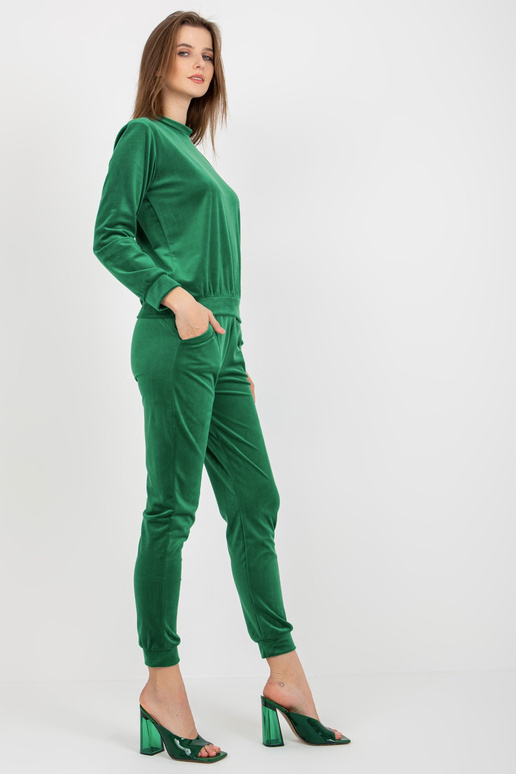 Zaļš sieviešu velūra komplekts ar...