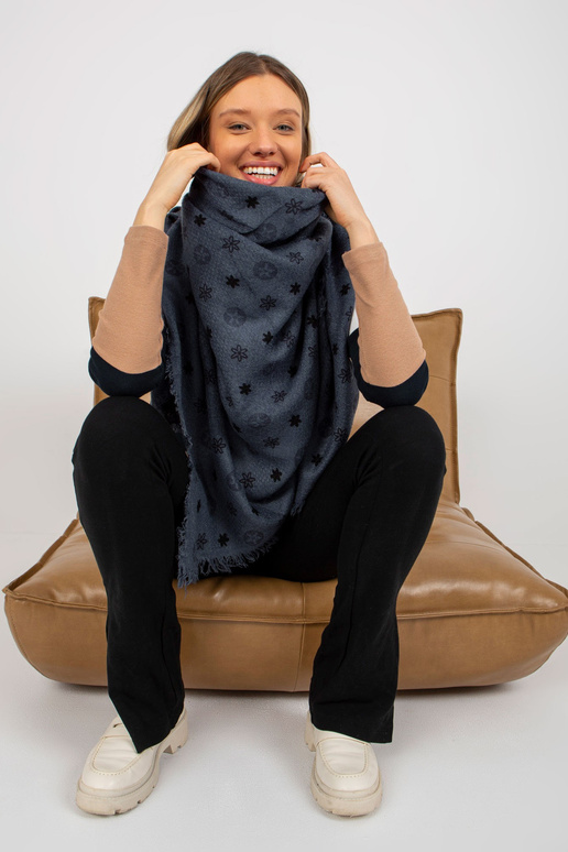 Tumši zila sieviešu apdrukāta šalle