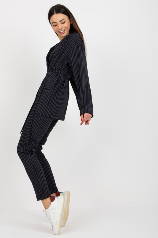 Tumši zils elegants žakete no... Tumši zils elegants žakete no...