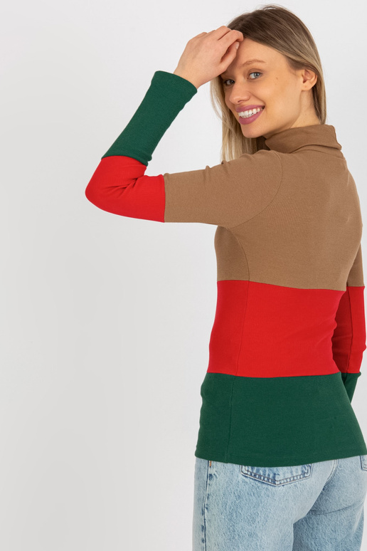 Tumši kamieļsarkana pamata blūze ar... Tumši kamieļsarkana pamata blūze ar...