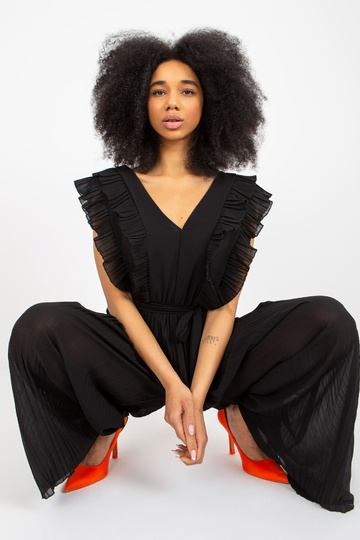 Melns sieviešu kombinezons... 2