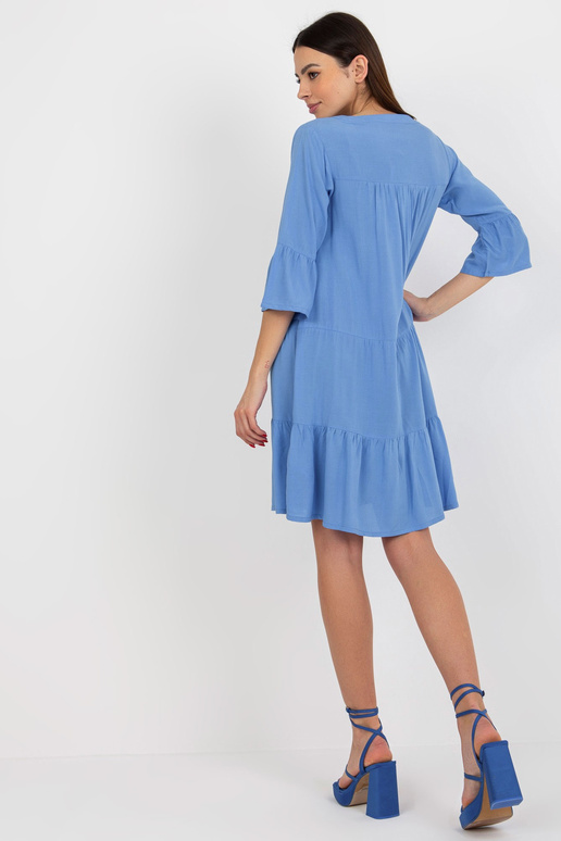 Gaiši zila brīva kleita ar volānu un...