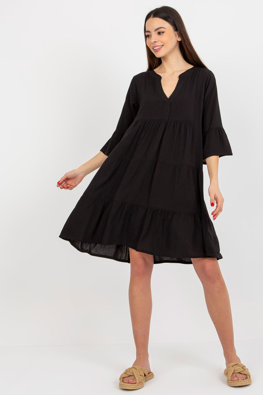 Melna brīva kleita ar volāniem un 3/4...