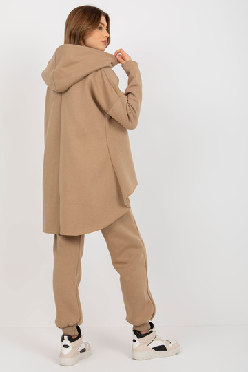 Tumši bēšs pamata sporta... 2