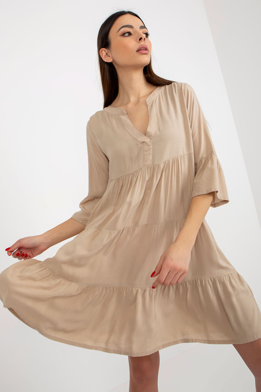 Bēša vasaras kleita ar volānu ar...