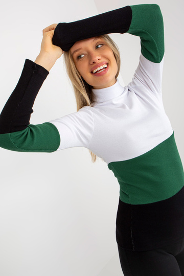 Balta un melna sieviešu...