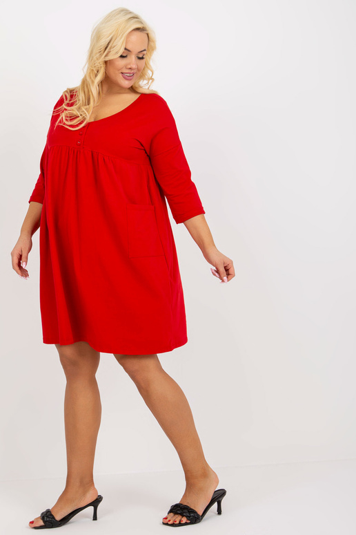 Sarkana plus izmēra pamata kleita ar...