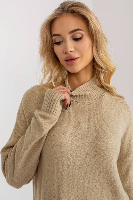 Bēšs garš oversize džemperis ar pusi...