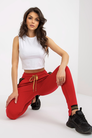 Sarkanas sieviešu... 2