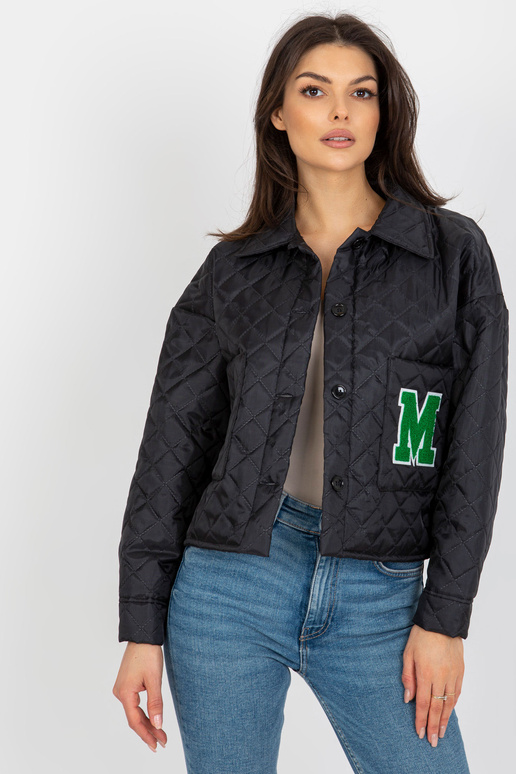 Melna pārejas stepēta jaka ar apkakli Melna pārejas stepēta jaka ar apkakli