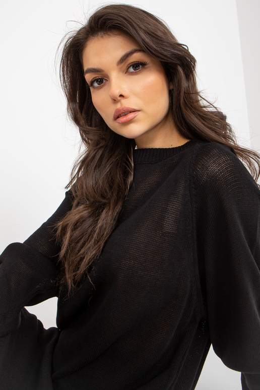 Melna, brīva trikotāžas kleita ar...