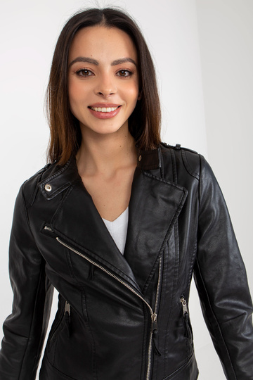 Melna sieviešu ramoneska...