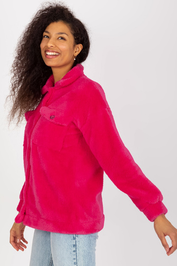 Fuksijas krāsas kažokādas...