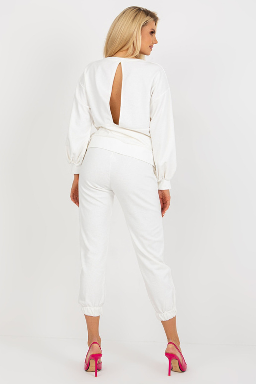 Ecru ikdienas komplekts ar platām...