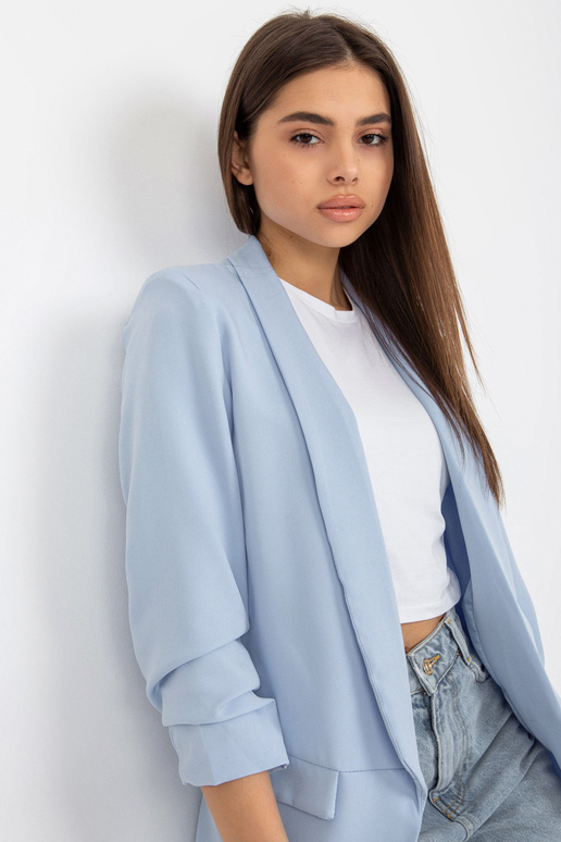 Gaiši zila eleganta jaka ar 3/4... Gaiši zila eleganta jaka ar 3/4...