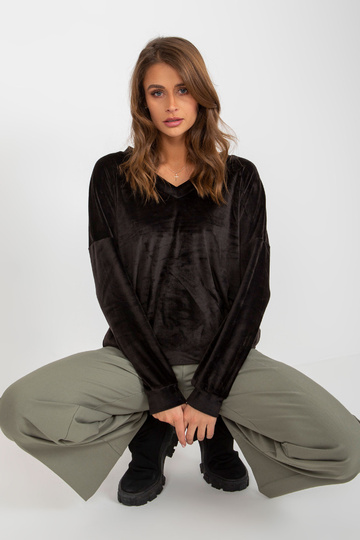 Melna velūra džemperis bez...