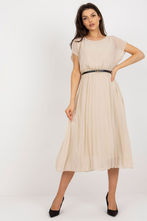 Bēša kroku kleita ar apaļu kakla...