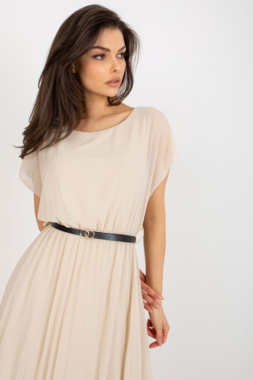 Bēša kroku kleita ar apaļu kakla...